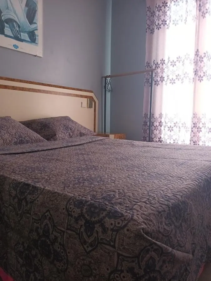 Azur Otel Paris